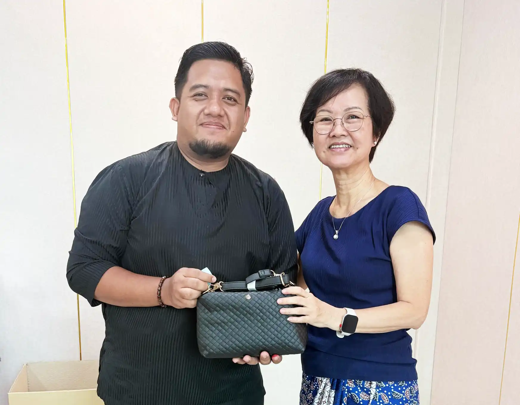 Hari Raya 2025 Lucky Draw Gifts for Men