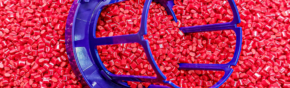 Plastic injection molding production floor at Ichiplas Malaysia